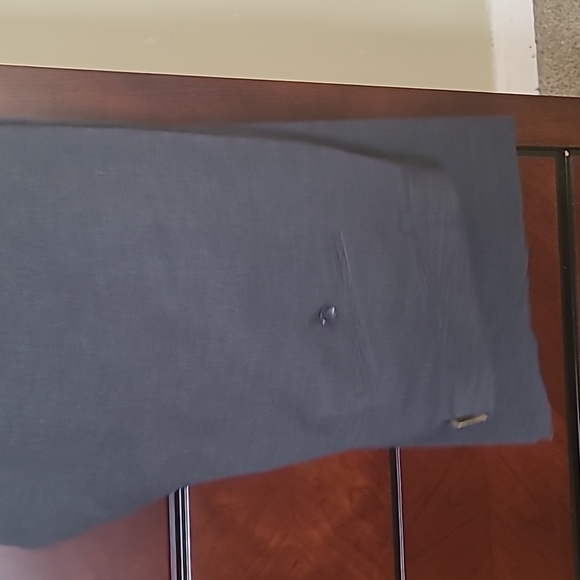 Express Design Studio Suit - Picture 6 of 7